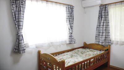 ２階の６畳の洋室はお子さんの部屋