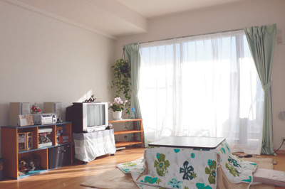 約10.5畳のリビングダイ二ング。とても日当たりがよく冬でも暖かいとのこと