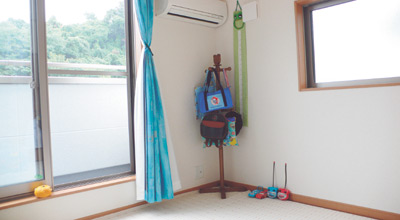 バルコニーに面した２階の１室が幼稚園に通うお子さんの部屋