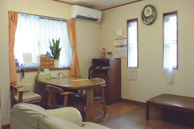 南と西の２方向に窓があり、一日中日射しが入る明るいＬＤＫ