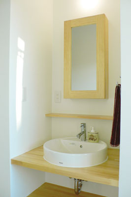 機能性を考え２階にも洗面台が造られているのも注文住宅ならでは