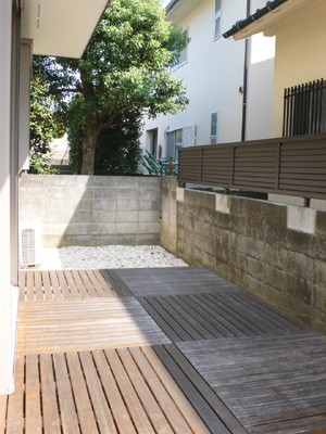 ５.８お庭の半分以上を占める大きなウッドデッキ。
今後、いろいろなことに活用したいとのこと