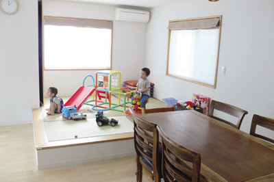 ＬＤの一角に造られた小上がりは、思った以上に使い勝手が良く、重宝しているとのこと