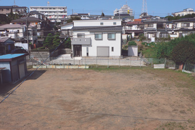 2階、3階のバルコニーからは目の前の広場を一望でき、家の中からでも遊んでいるお子さんに声をかけられるとのこと