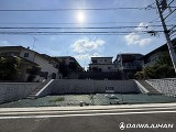 区画整理された閑静な住宅街。敷地は整形地で建築プランの自由度も高く、理想の住まいを実現できます。