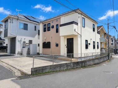 解放感あふれる北西角地。<br>・土地面積：149.18㎡（約45坪）<br>ゆったり敷地の大型戸建です。