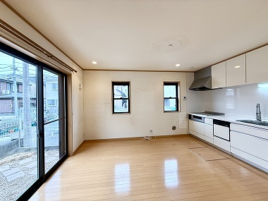 ・建物面積：116.64㎡（約35坪）<br>二世帯対応の大型戸建です。