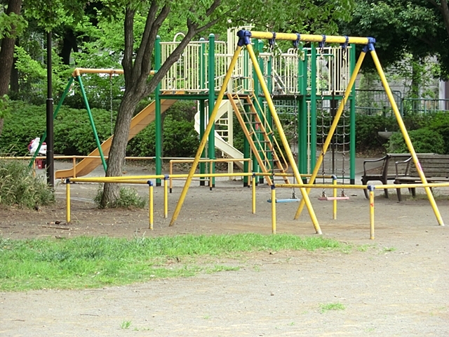 泉天ヶ谷公園460m徒歩6分