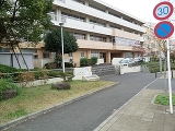 横浜市立十日市場中学校910m徒歩12分